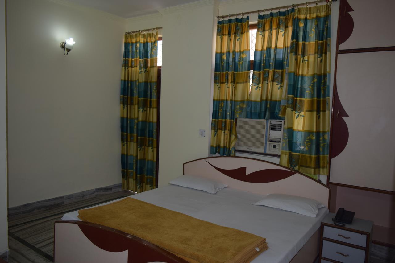 Hotel Raj Palace Rishīkesh Zewnętrze zdjęcie